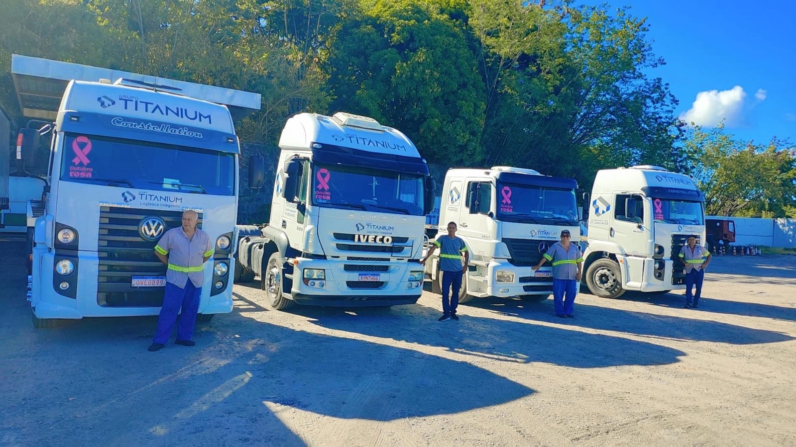 Frota Titanium e equipe de motoristas em pátio